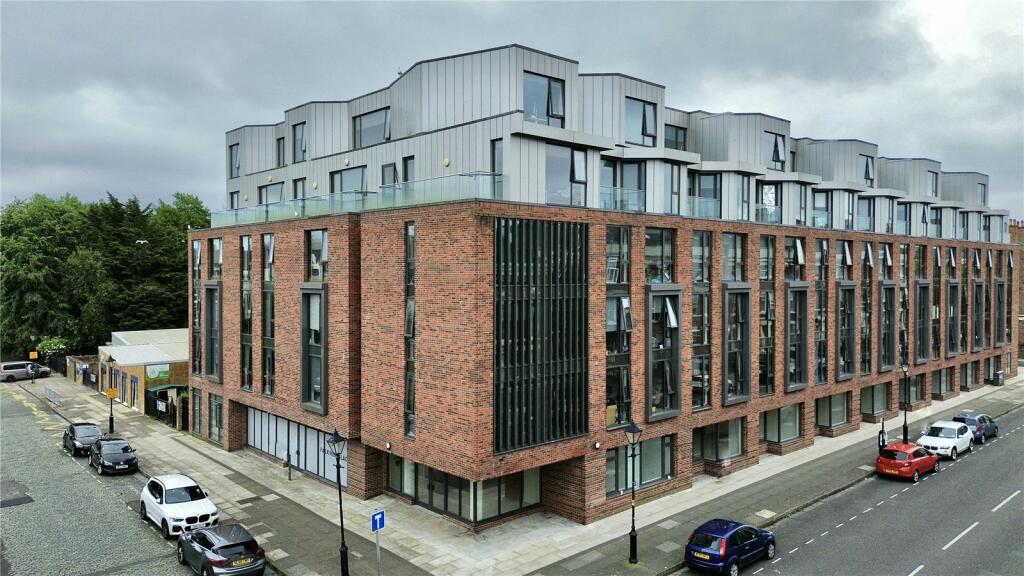 1-bed flat on Falkner Street, Georgian Quarter, Liverpool, L8, £120,000
