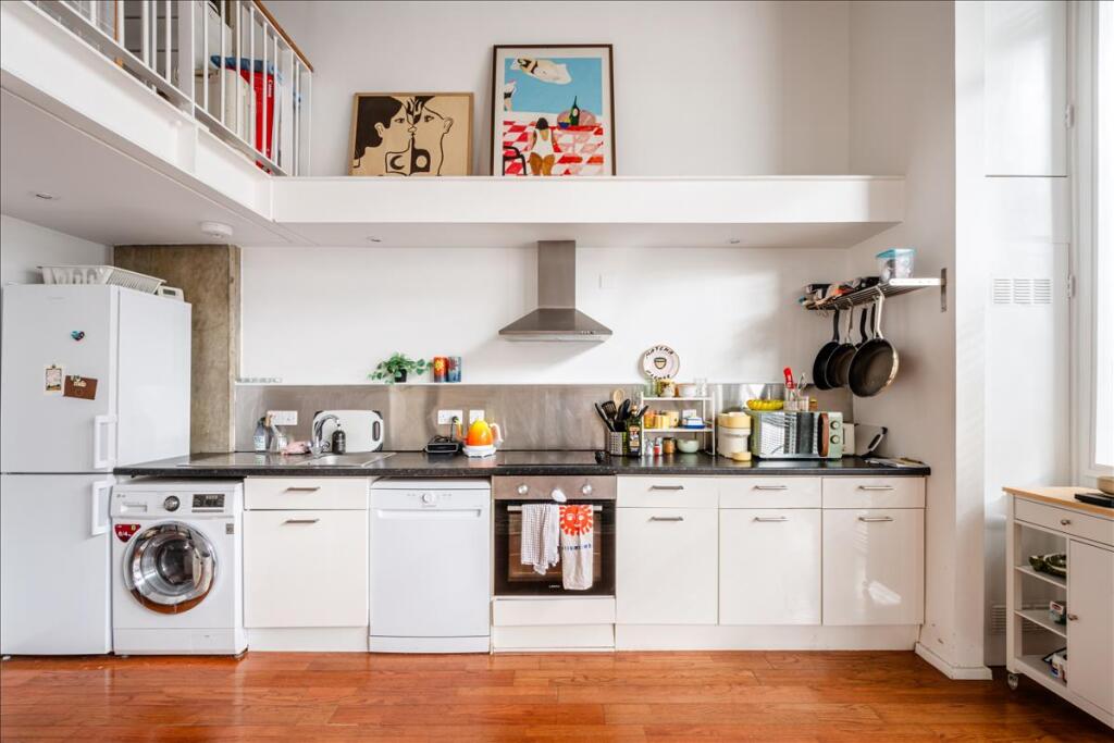 Apartment in London - View 5
