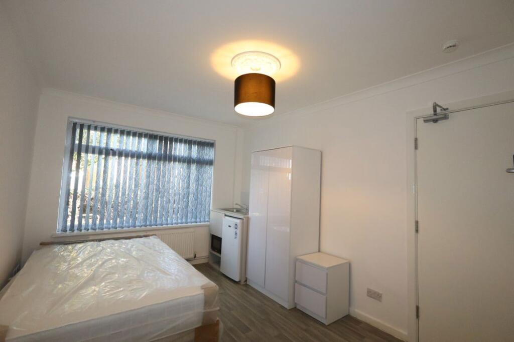 Main image of property: Langsett Grove, S6