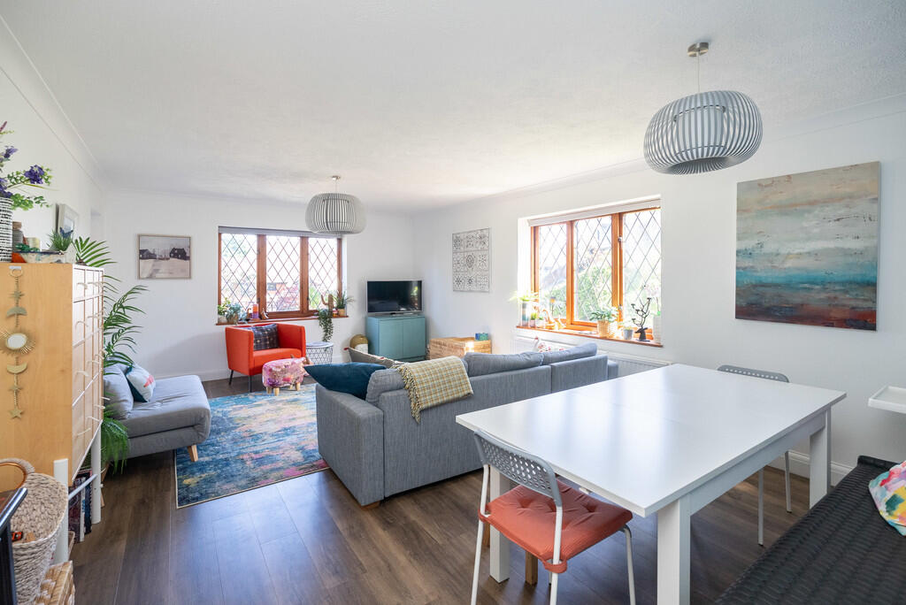 Apartment in Mole Valley, Tower Hill, Dorking - View 2
