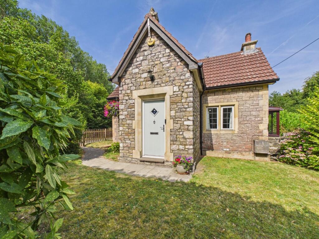 Main image of property: Thornbury Road, Thornbury, Bristol
