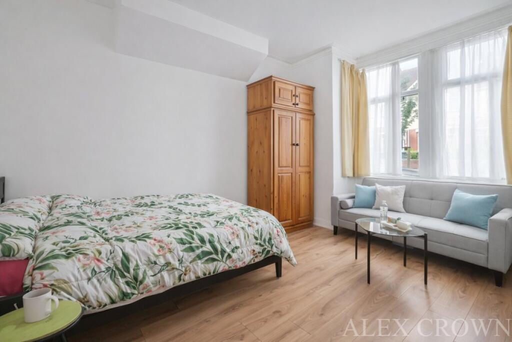 Apartment in London - View 4