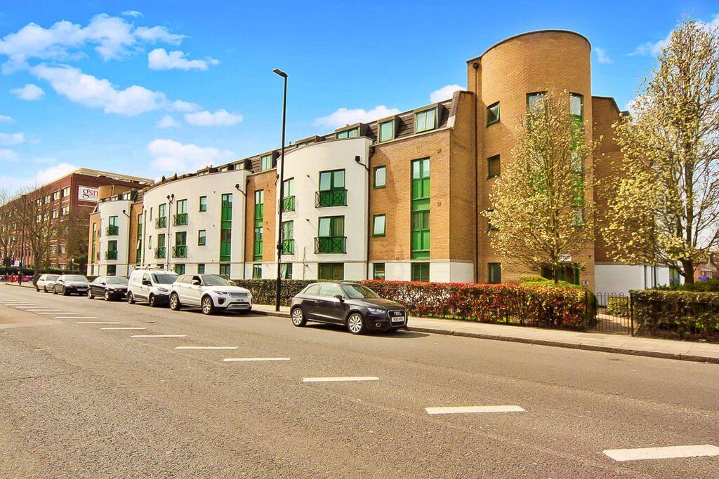 Main image of property: 1089 Greenford Road, Greenford