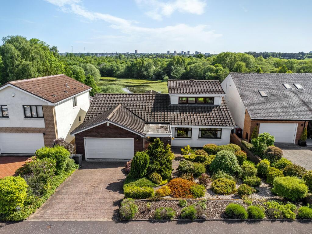 3-bed house on 19, Avonside Grove, Barncluith, Hamilton, £425,000
