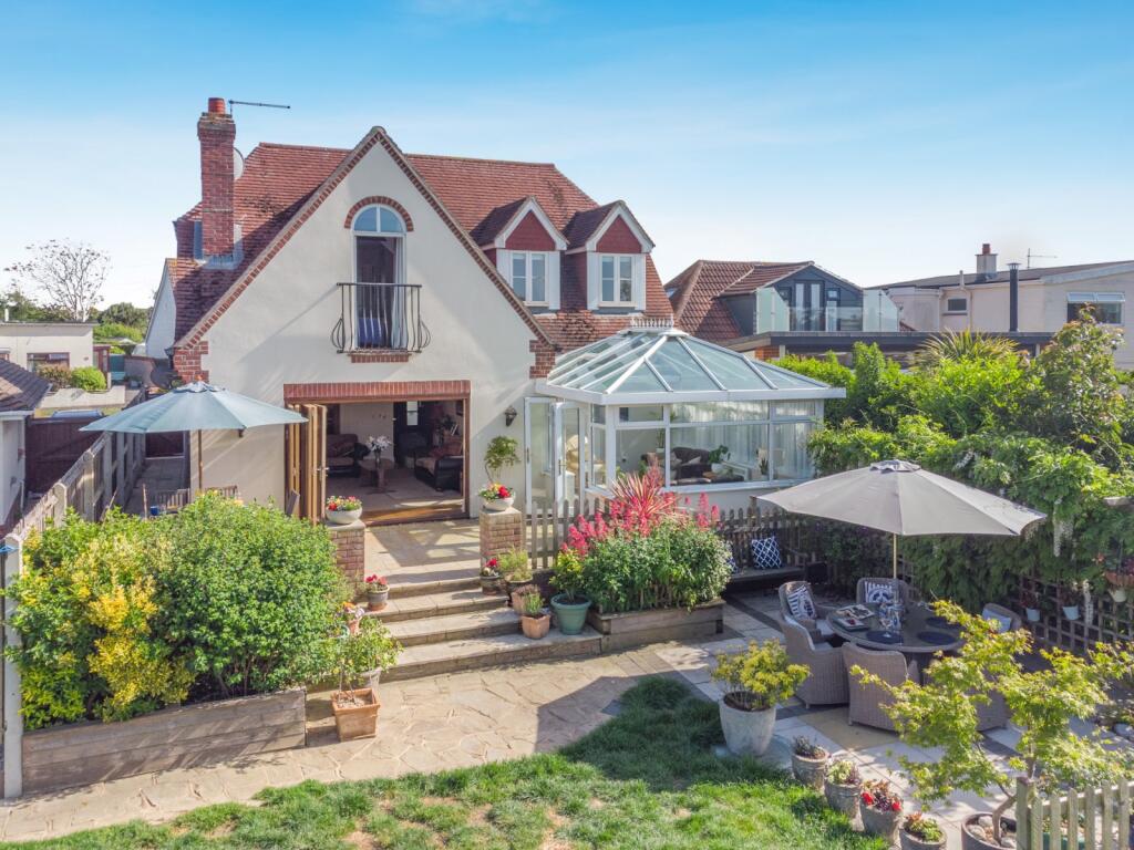 House in Havant, Hampshire - View 4
