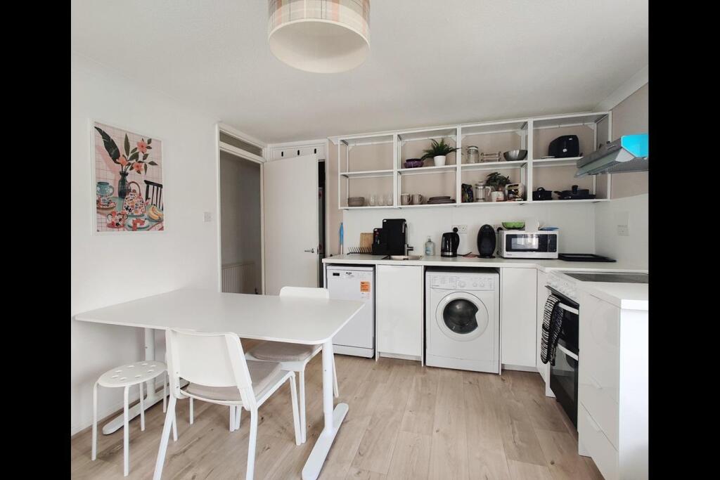Main image of property: Golding Road, Cambridge, CB1