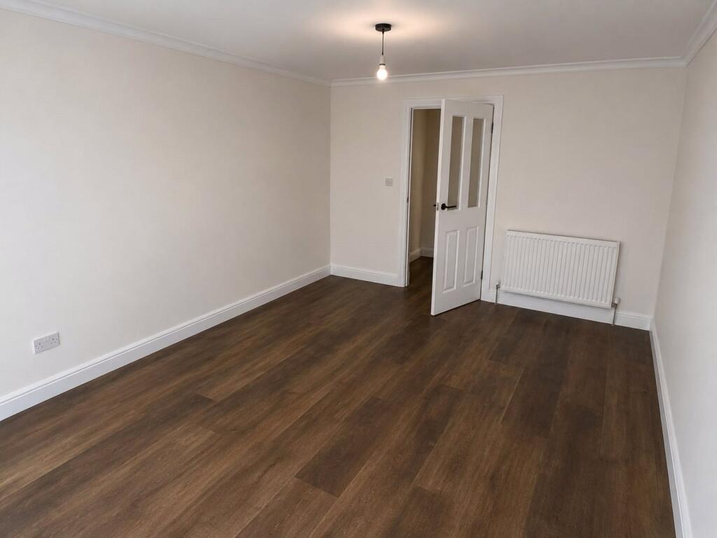 Apartment in Old Windsor, Windsor and Maidenhead - View 3