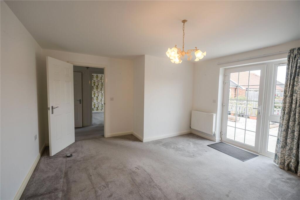 House in Grimsby, Humberston - View 4