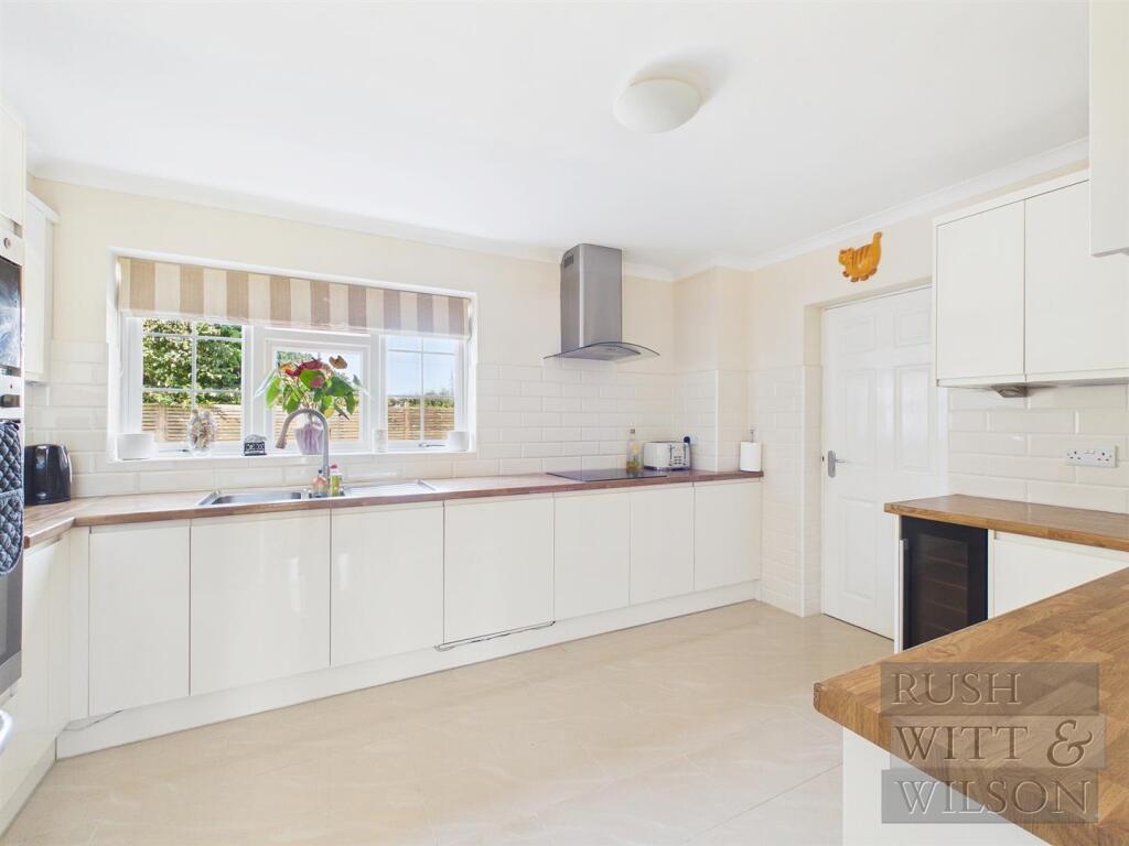 House in St Leonards-on-sea, St Leonards Green - More