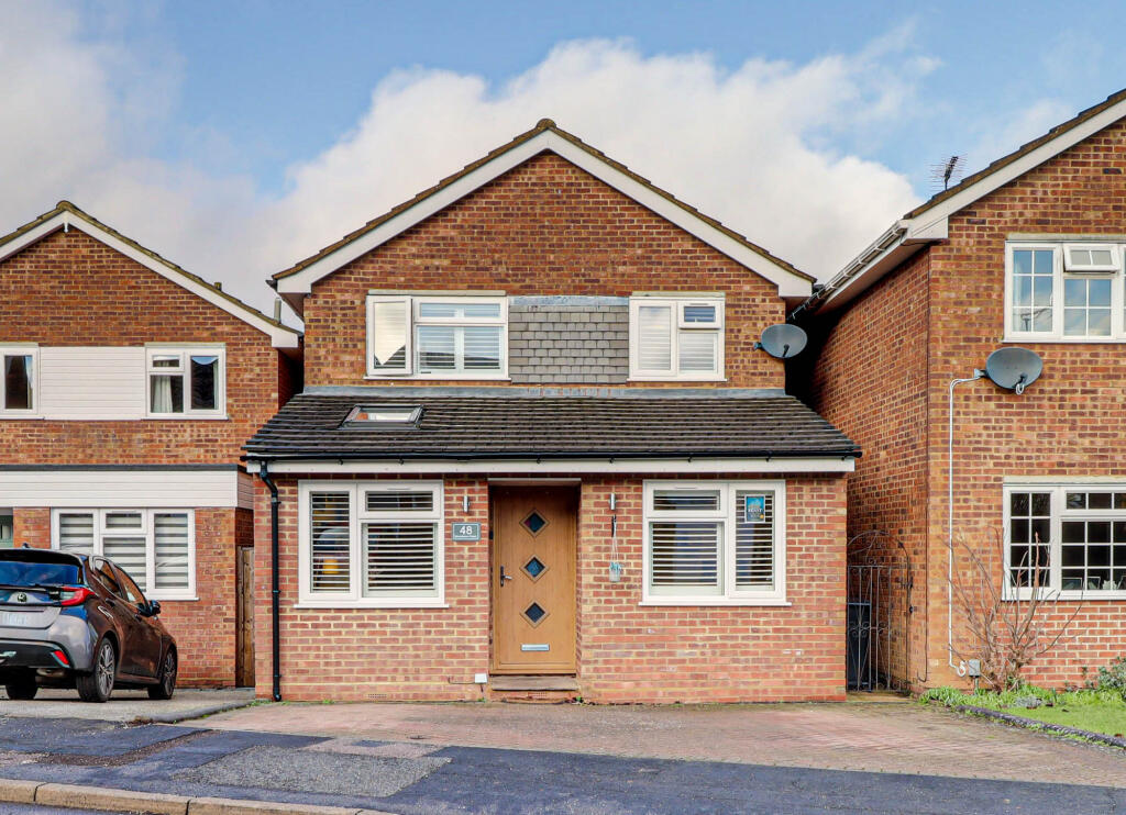 Main image of property: Broadstone Road, Harpenden, Hertfordshire, AL5