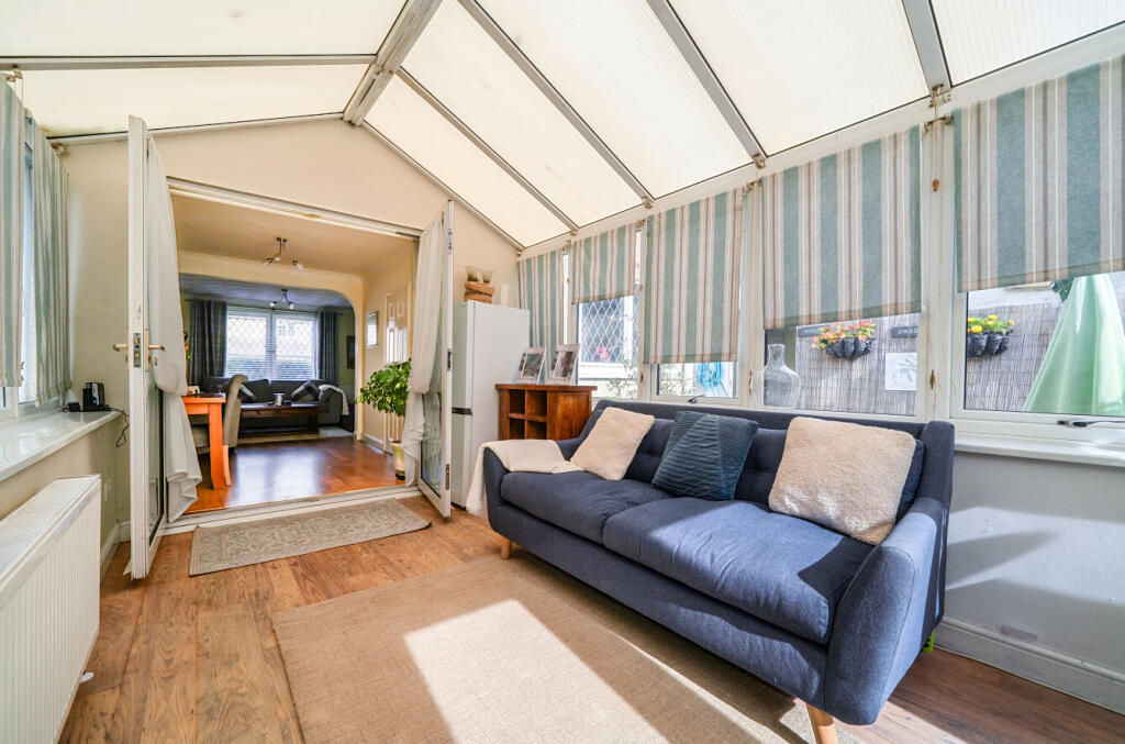 House in Slough - View 5