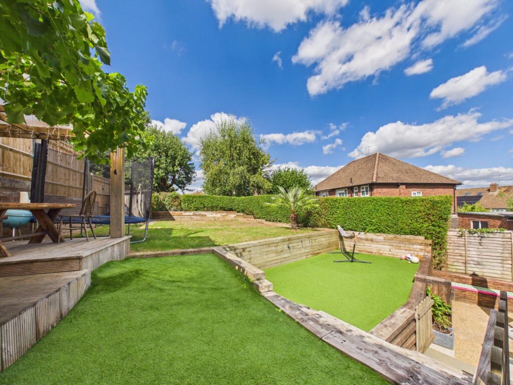 House in Hemel Hempstead - More