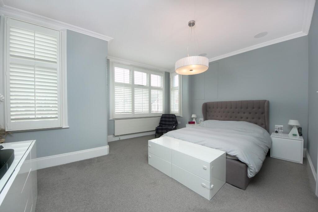 House in London - View 5