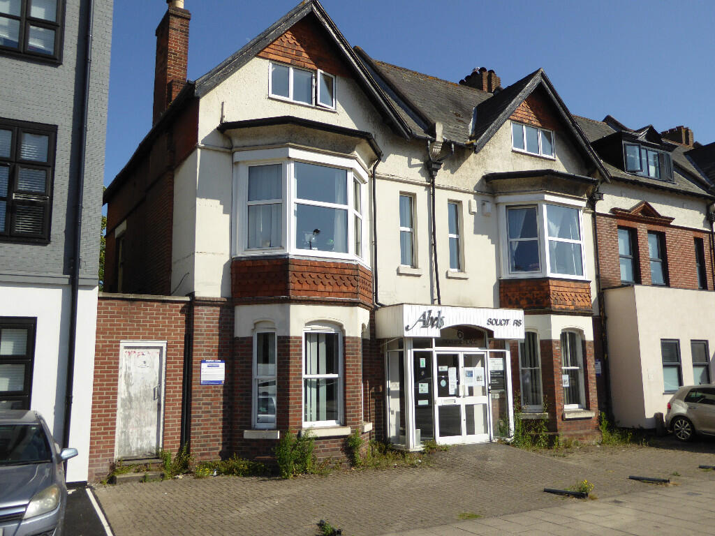 Main image of property: 6/7 College Place, Southampton, Hampshire, SO15 2XL