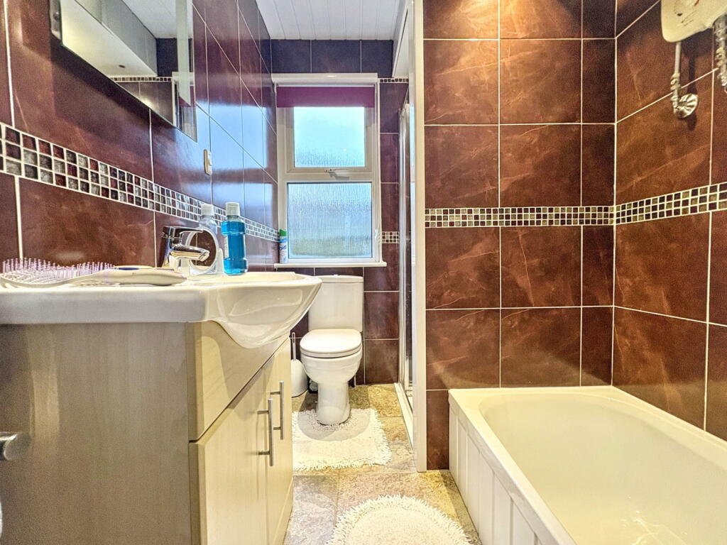 House in Truro - View 5