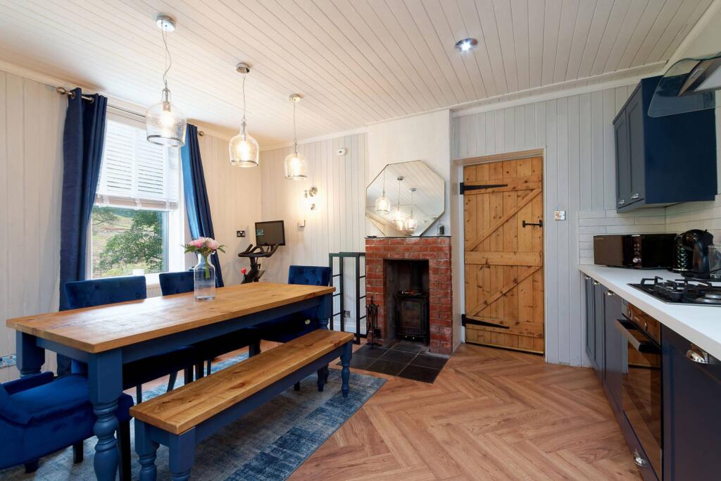 An Tigh Beag, Arrivain, Tyndrum, FK20 8SB photo 4