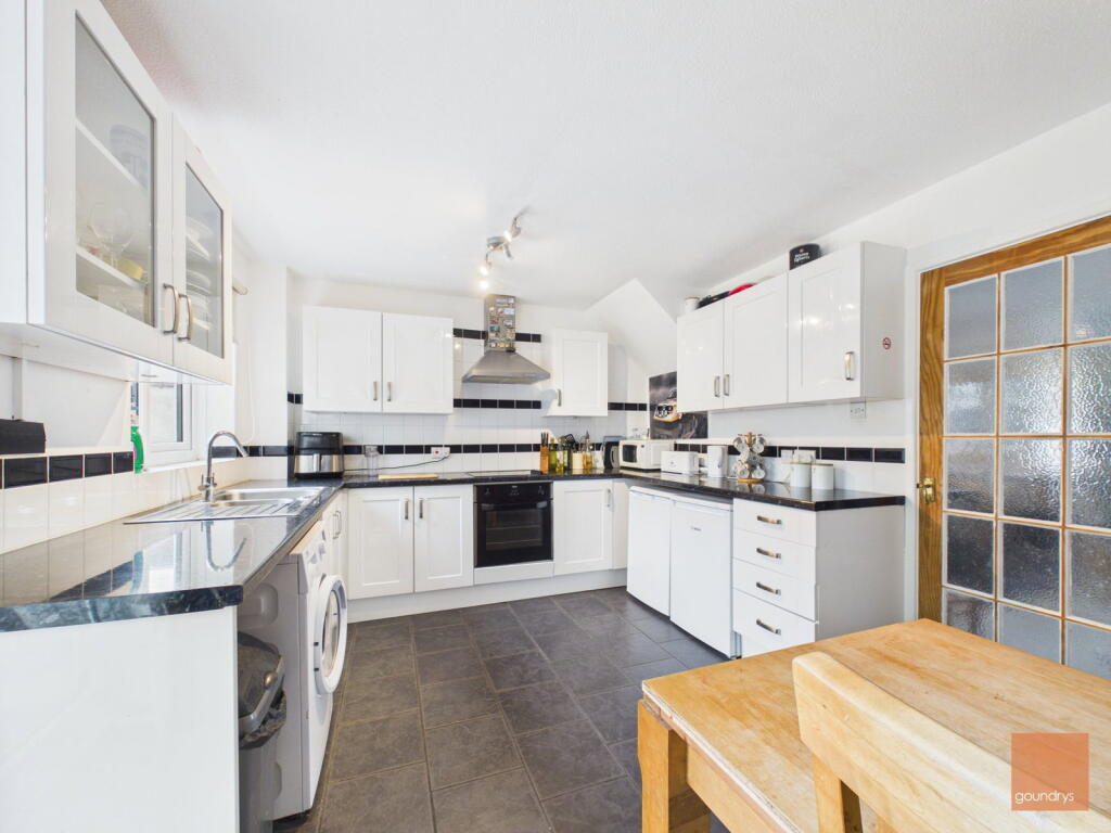 House in Truro, Kenwyn - View 4