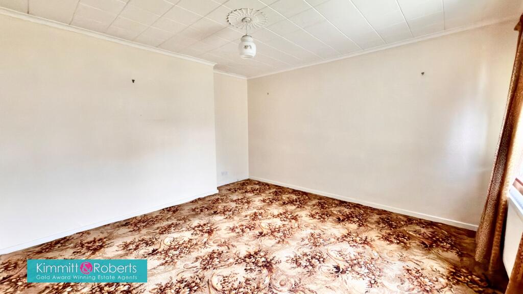 Charters Crescent, South Hetton, Durham, DH6 2TW photo 3