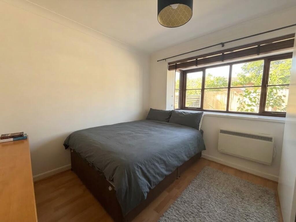 Apartment in Southampton - View 4