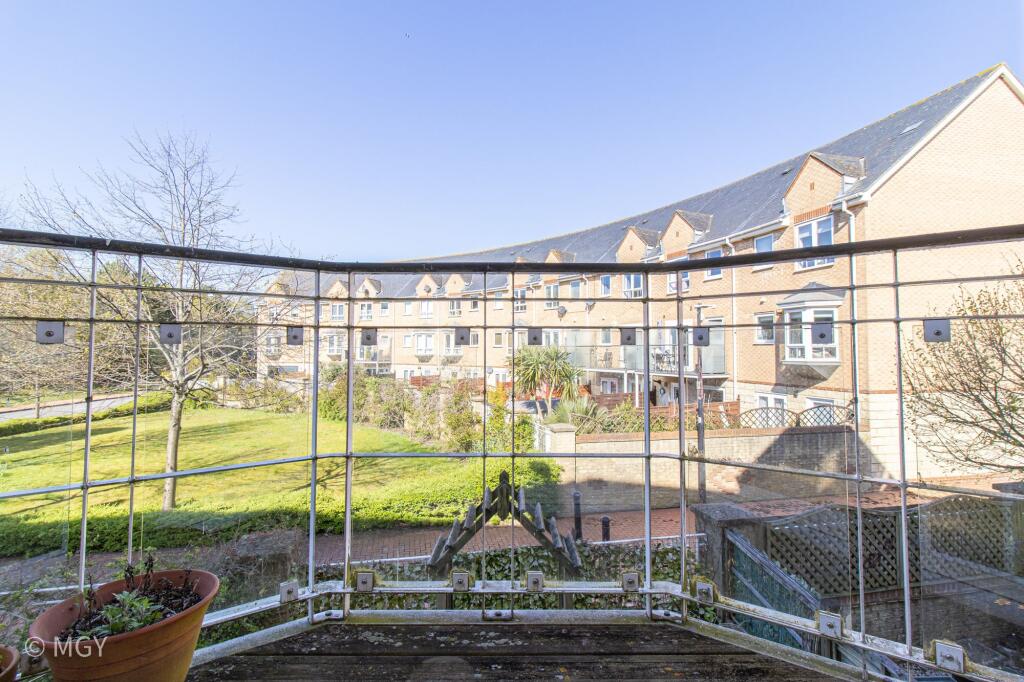 House in Cardiff - View 4