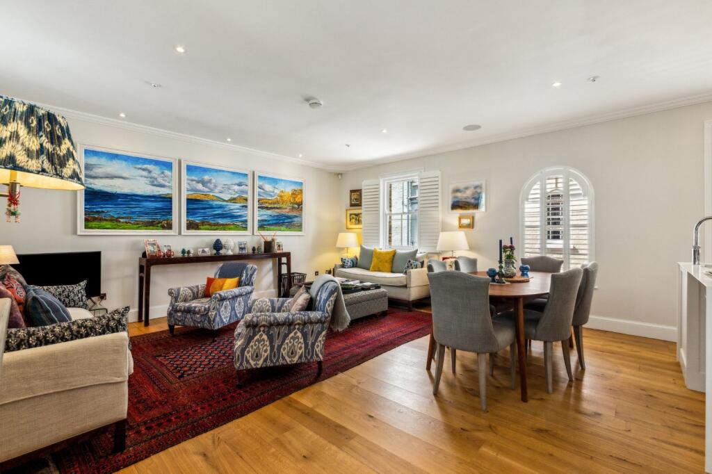 3 bedroom mews property for rent