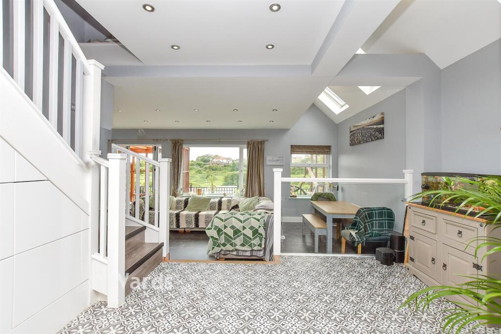 House in Swale, Minster-on-Sea - More