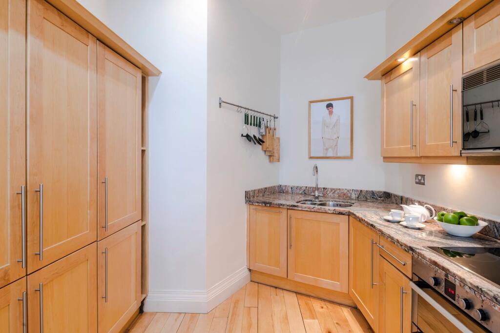 House in London - View 4