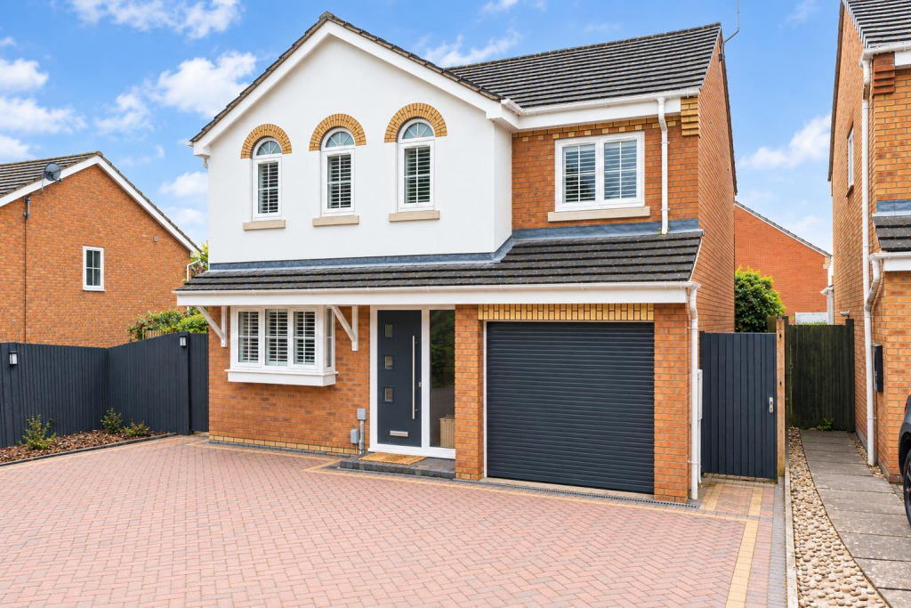 Main image of property: Redwing Close, Stevenage