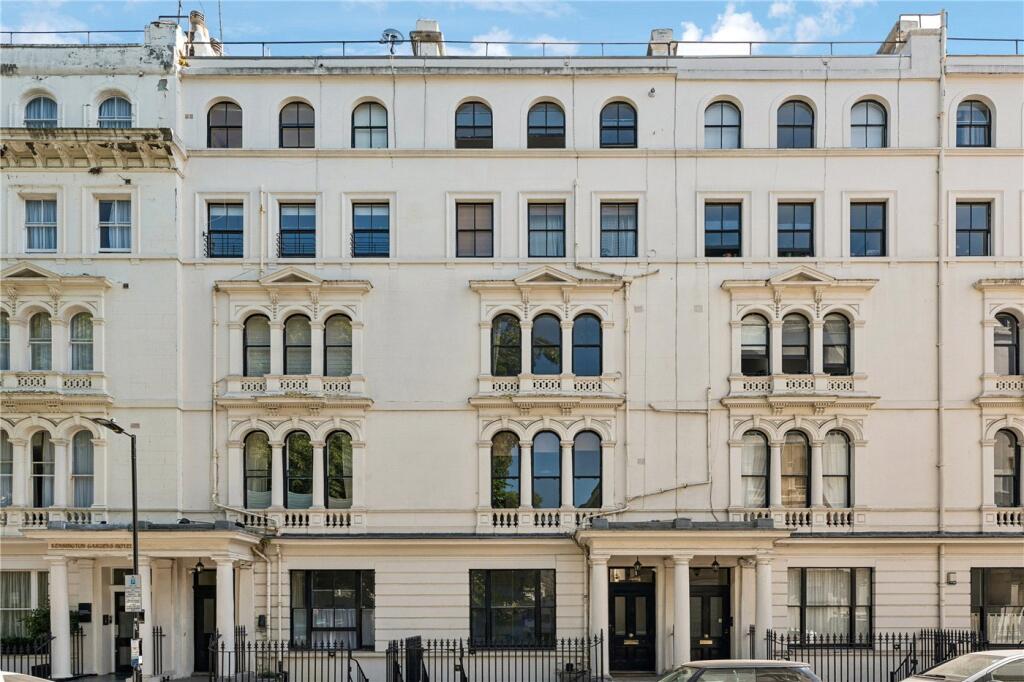 Apartment in London - More