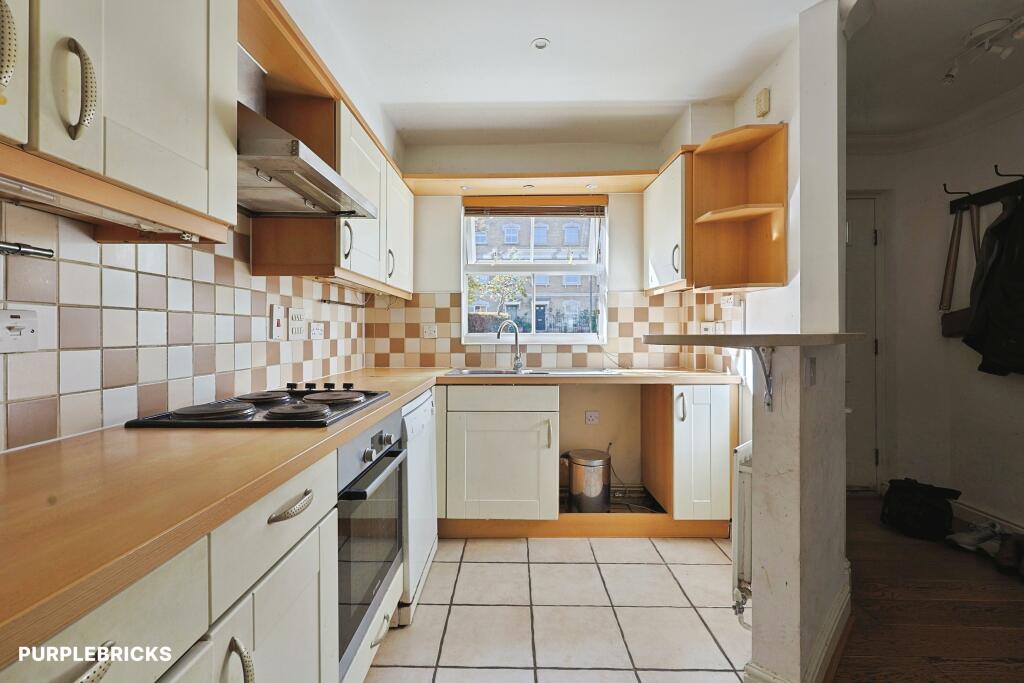 House in London - View 5
