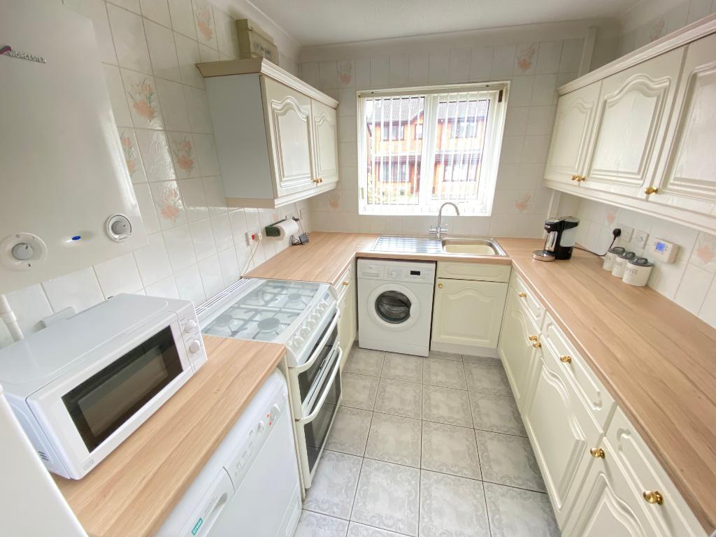 Naples Close, Meir Hay, Stoke on Trent, ST3 5YD photo 2