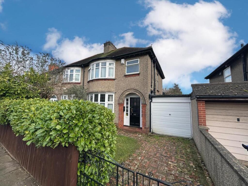 Main image of property: The Headlands, Northampton NN3