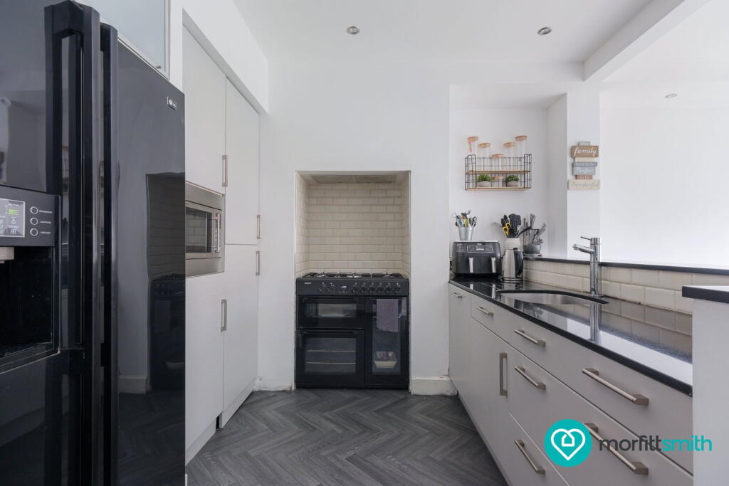 House in Sheffield, Ecclesfield - More