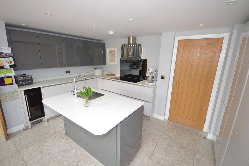 House in Aston Clinton, Buckinghamshire - More