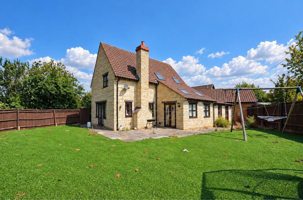 House in Northampton - View 2