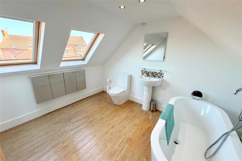 House in Newcastle upon Tyne - View 4