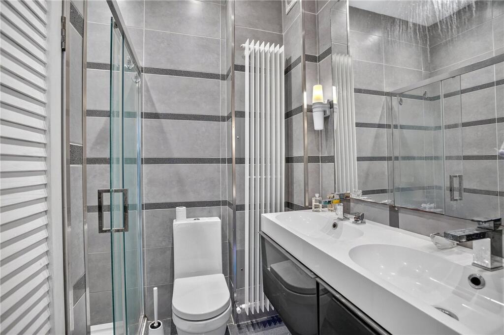 Apartment in London - More