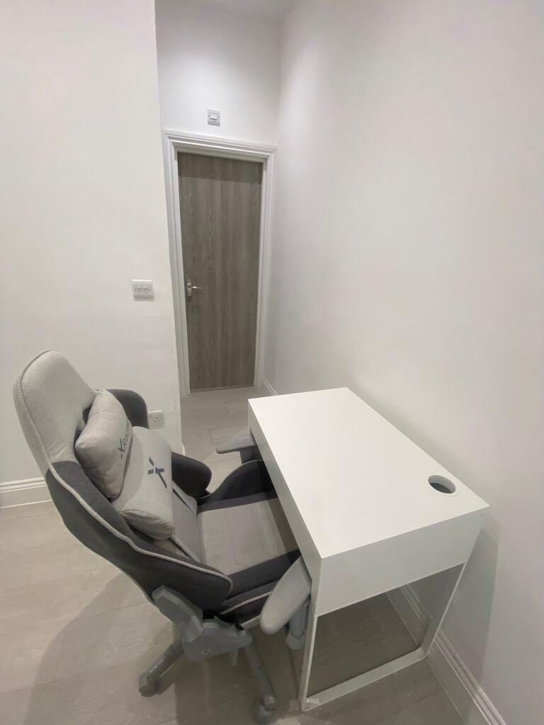 1 bedroom house share for rent