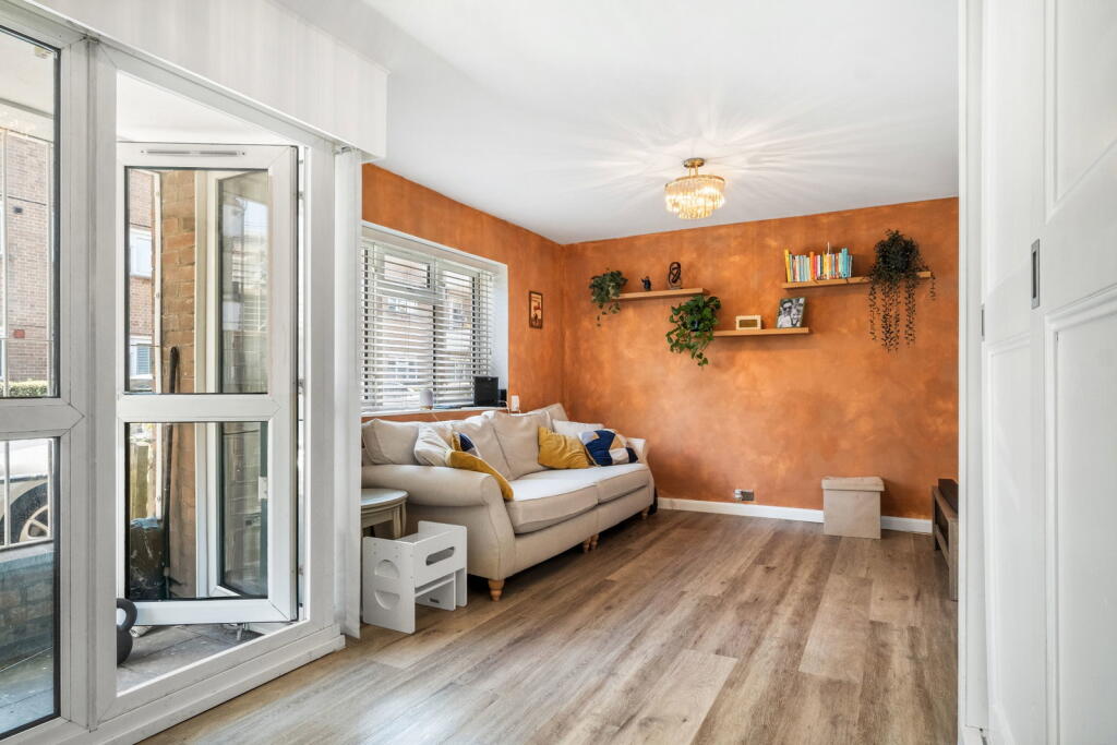 Apartment in London - View 4