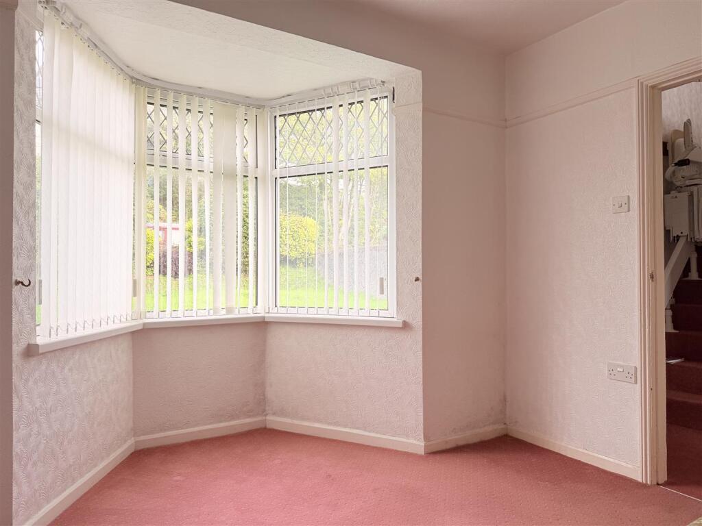House in Swansea, Pembrey and Burry Port Town - View 4