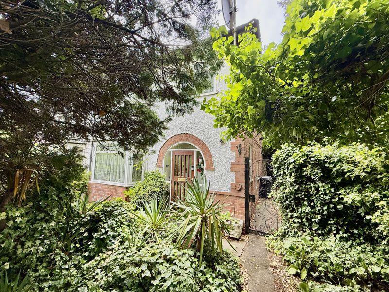 3-bed semi-detached on Bromford Lane, Birmingham, B24 8JR, £295,000