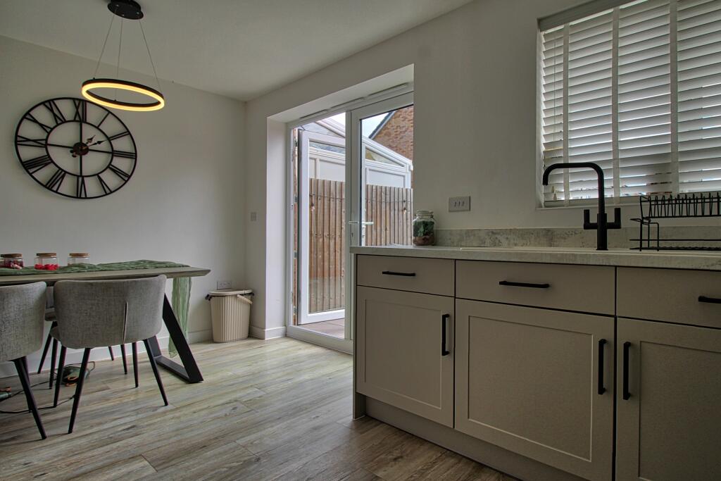 House in Worcester - View 4