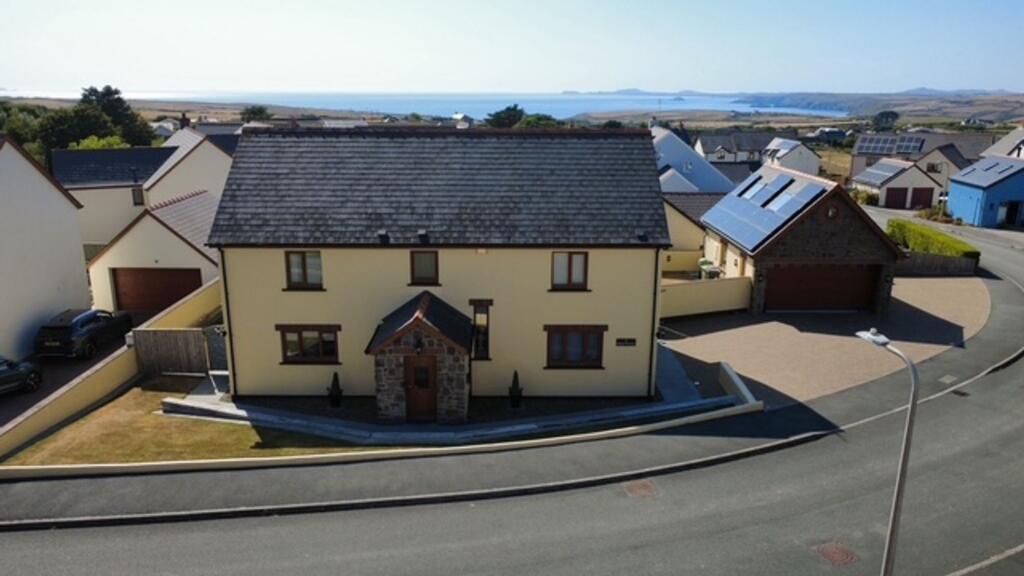 Main image of property: Maes Ffynnon, Roch, SA62