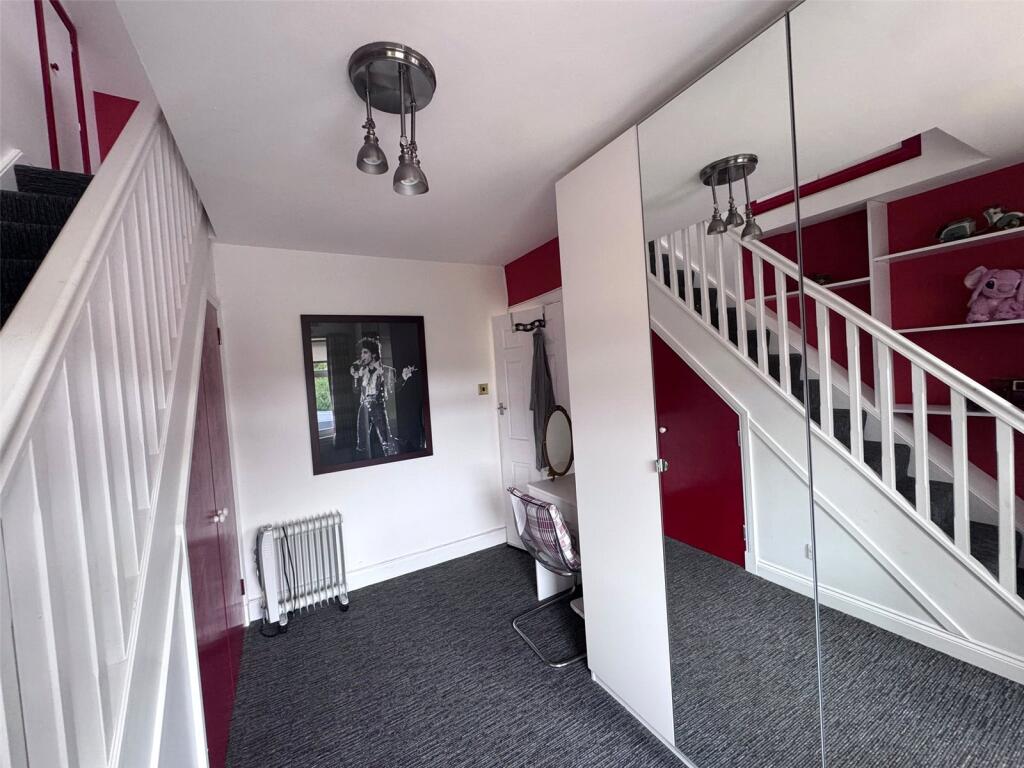 House in Motherwell, South Lanarkshire - More