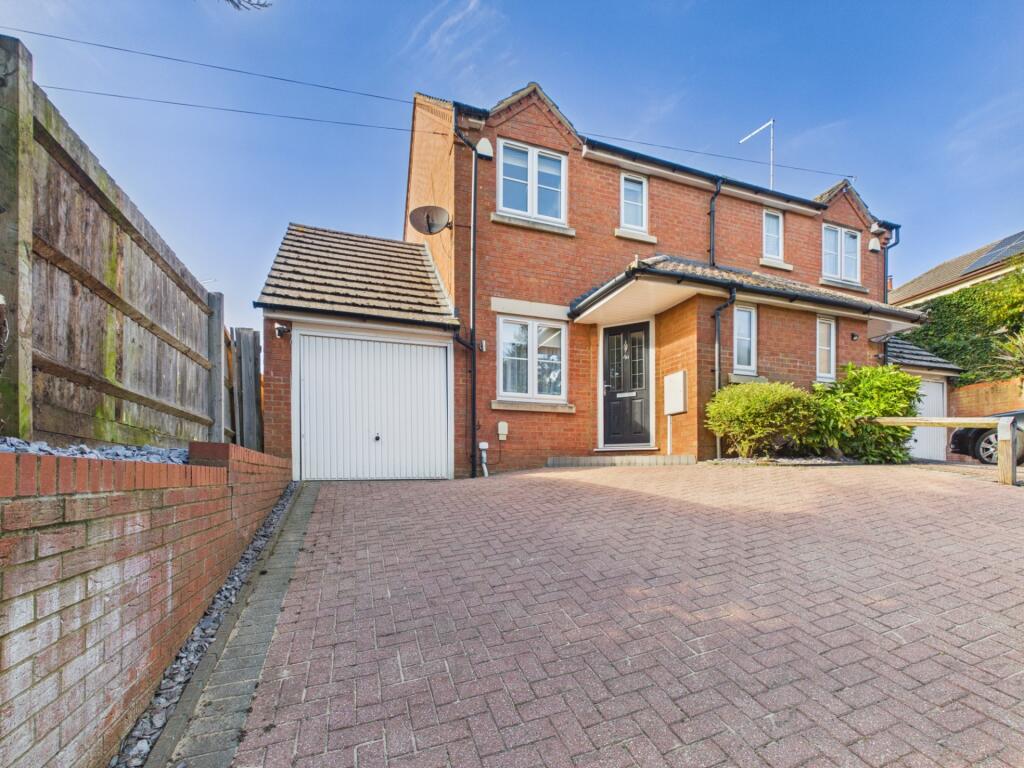 House in Long Buckby, West Northamptonshire
