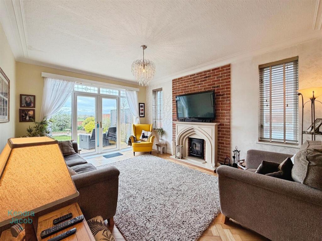 Mansfield Road, Worksop photo 3