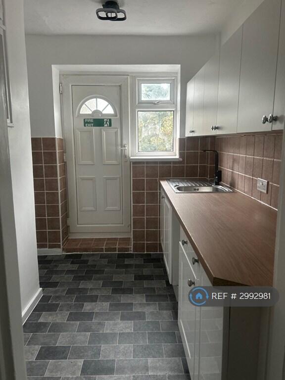 Apartment in Rochester - More