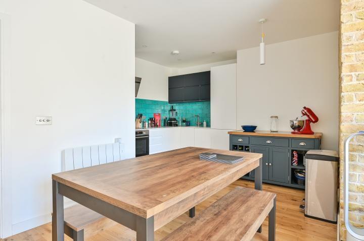 Apartment in London - View 5