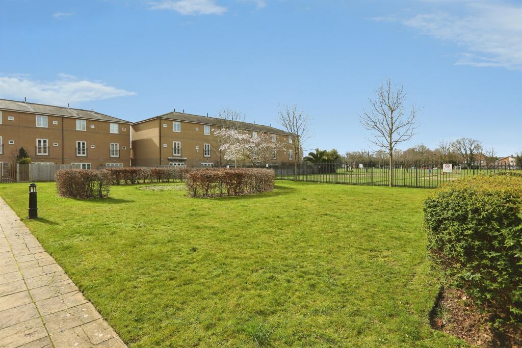 Pavilion Way, Gosport - View 3