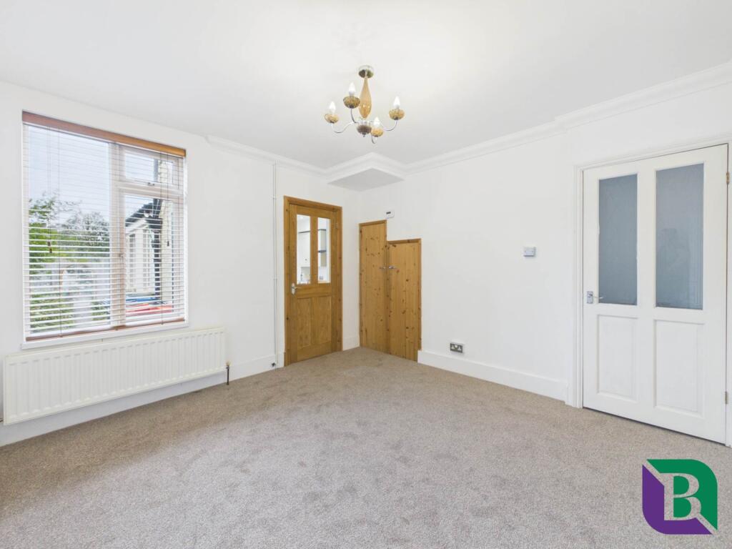 House in Aspley Guise, Central Bedfordshire - More